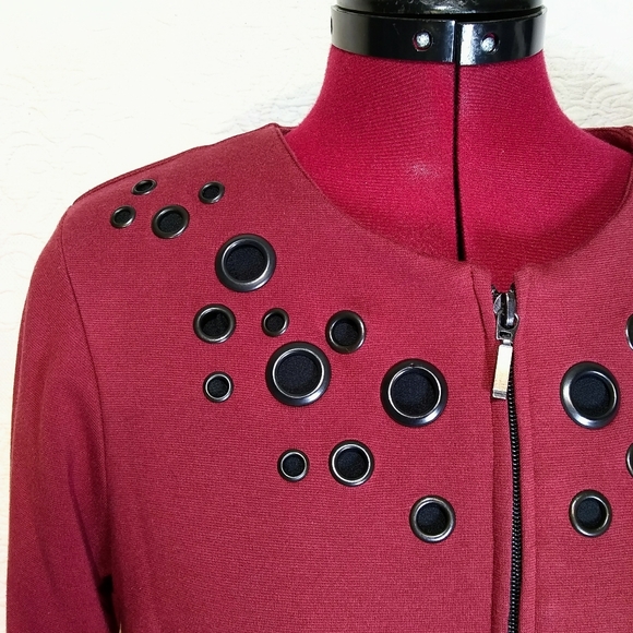 WD.NY Sz 8 Red Christmas Holiday Zip Up Rivet Stretch Blazer Jacket - Picture 3 of 9